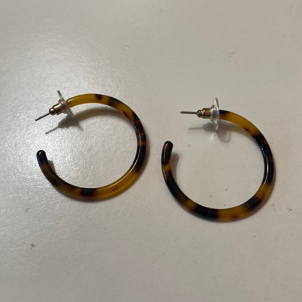 Tortoise Minimal Style Earrings